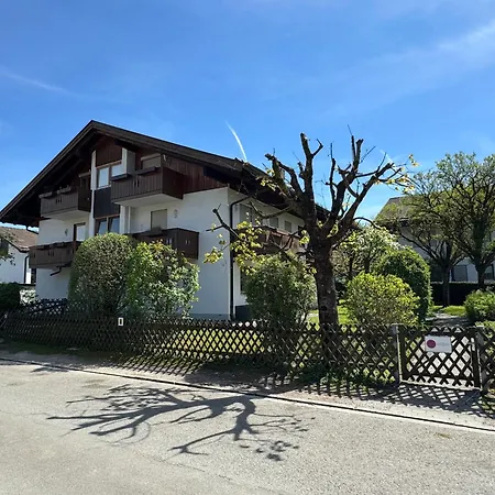 Apartment Gary Mit Zwei Terrassen Und Garten Garmisch-Partenkirchen